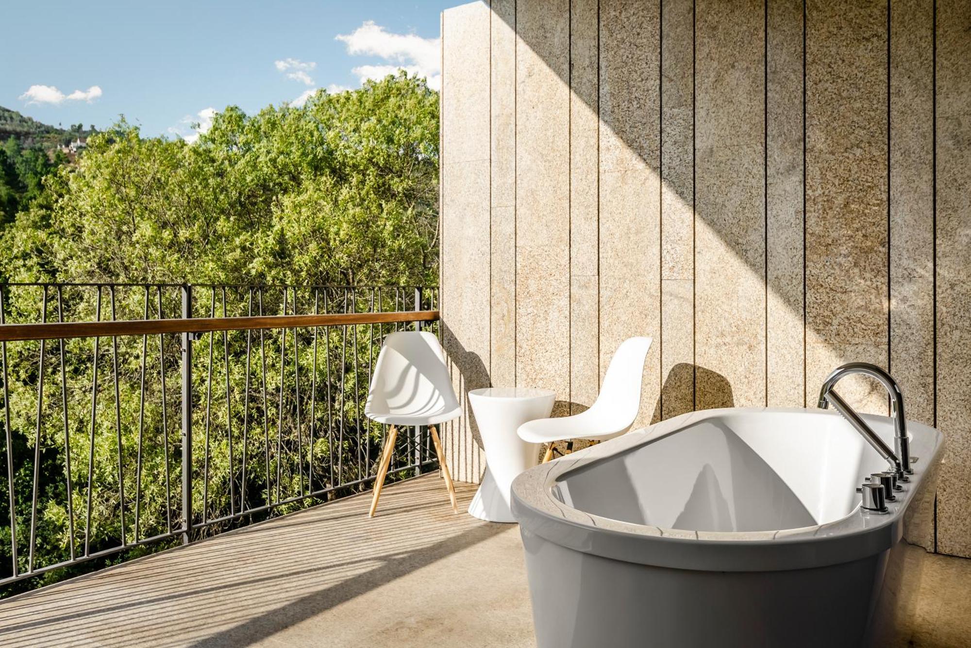 Two-Bedroom King Suite Spa Bath